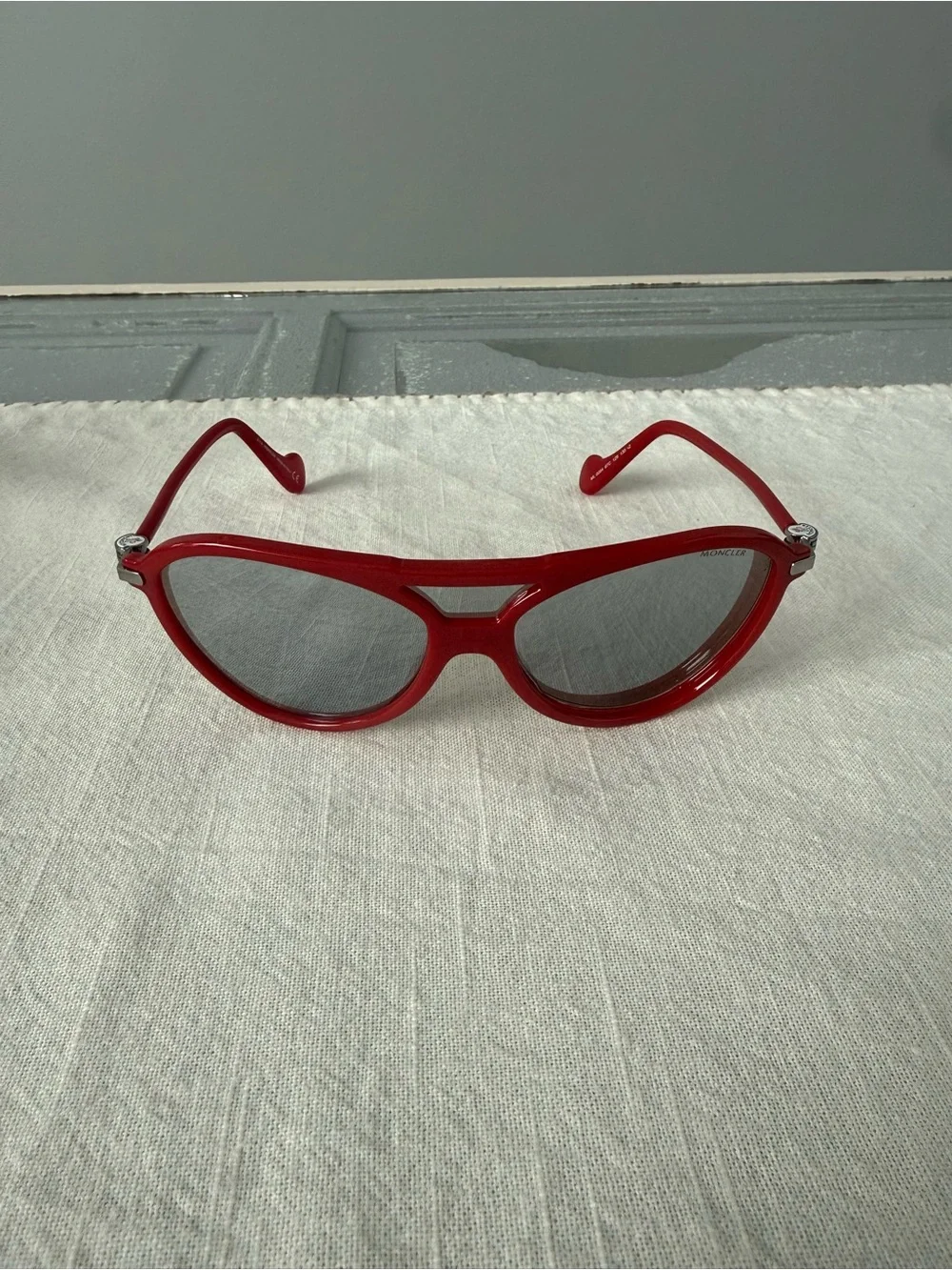 Moncler Red Aviator Mirrored Sunglasses Brand New ! No scratches. Gorgeous ❤️